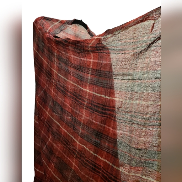 80" x 36" plaid scarf. 100% polyester - Picture 3 of 5